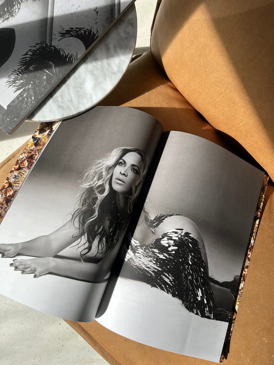 Beyoncé – The Mrs. Carter Show World Tour (MMXIII) – Official Photo Book
