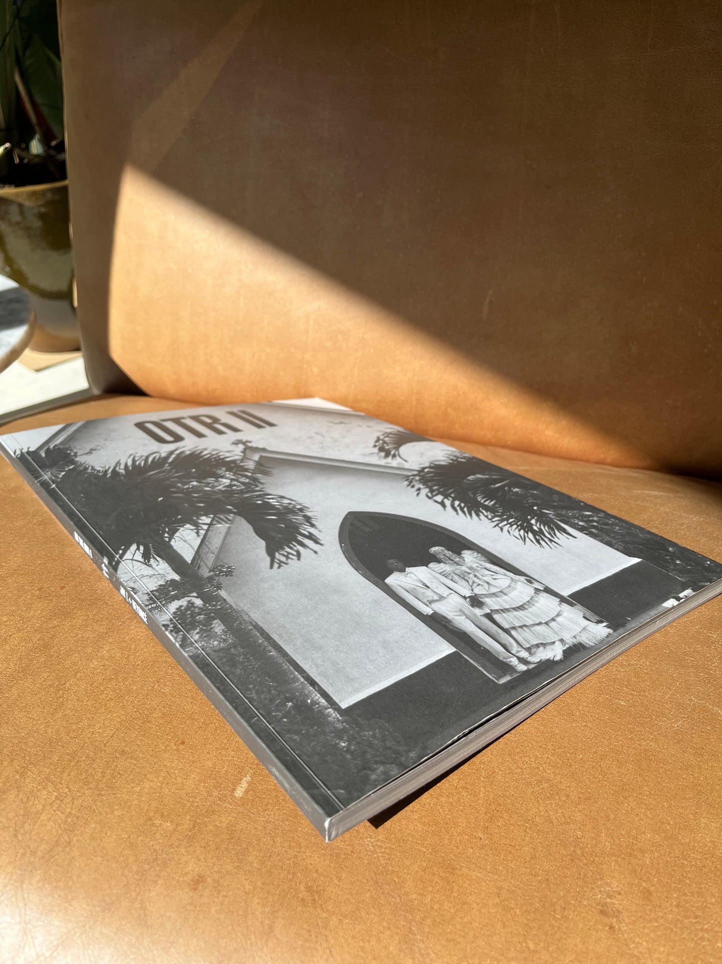 On The Run II Tour Book – Jay-Z & Beyoncé – Officieel Fotoboek – Uitstekende Staat