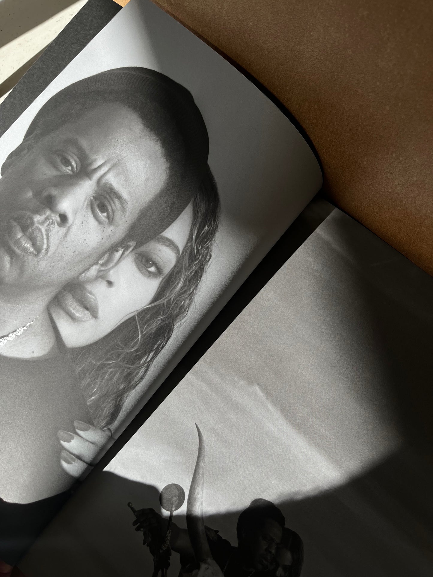 On The Run II Tour Book – Jay-Z & Beyoncé – Officieel Fotoboek – Uitstekende Staat