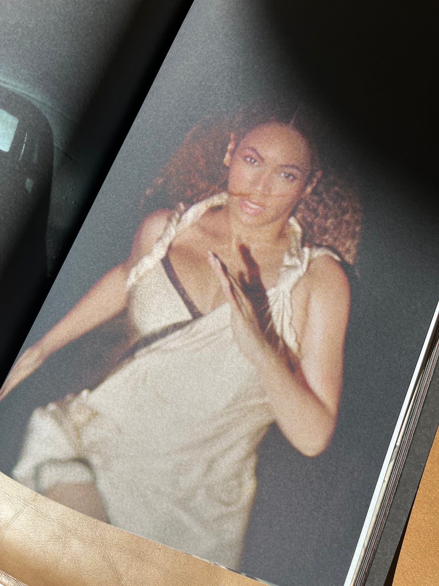 On The Run II Tour Book – Jay-Z & Beyoncé – Officieel Fotoboek – Uitstekende Staat