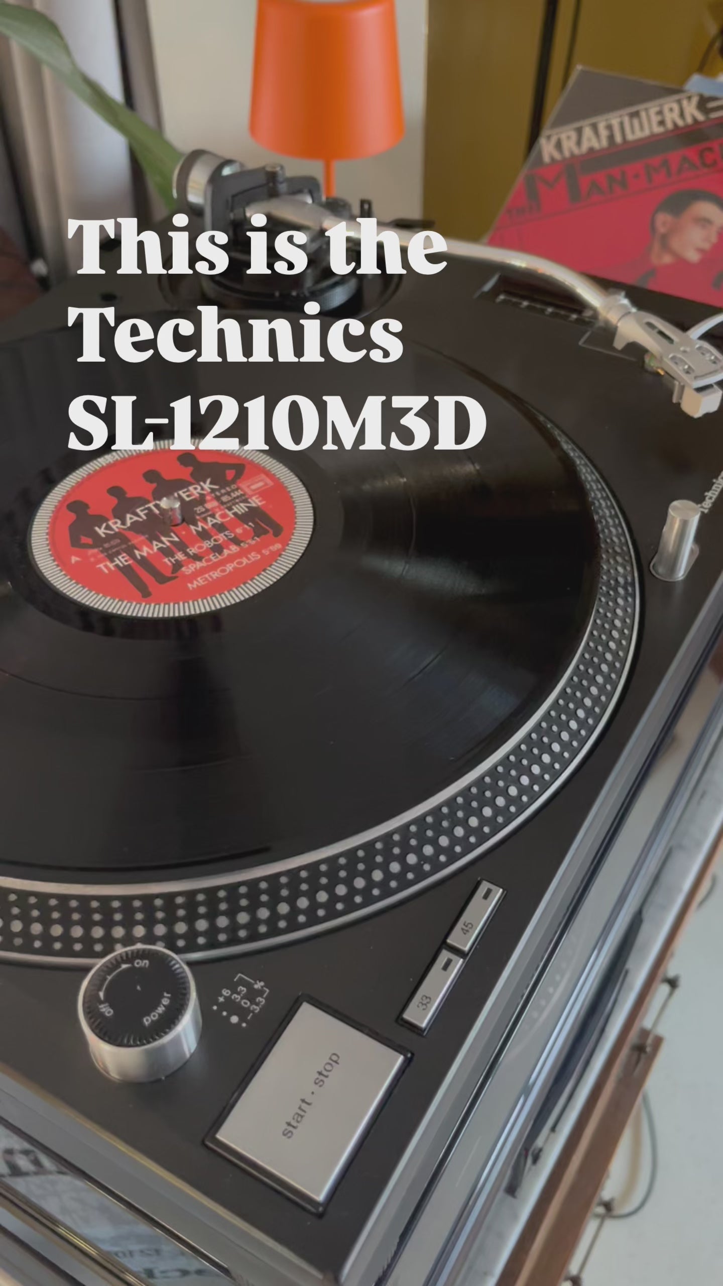 Een video van de Technics SL1210 M3D met pitch reset knop
